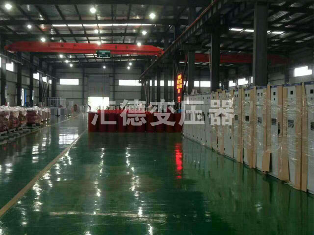定西变压器车间一角